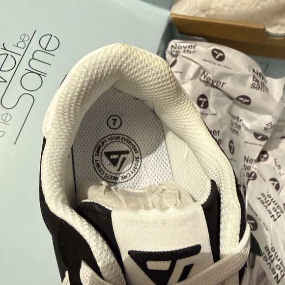 Women Fashion Sneakers Breathable Lace-Up Tennis Running Shoes Black Size 7 NWB - Picture 8 of 16